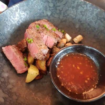 อาหาร หรือ เครื่องดื่ม