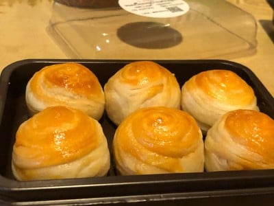 ขนมเปี๊ยะหอมไส้ถั่วไข่เค็ม