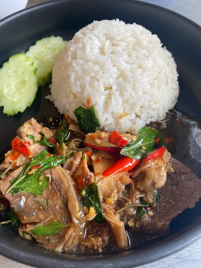กะเพราเนื้อตุ๋น