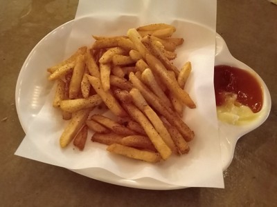 อาหาร หรือ เครื่องดื่ม