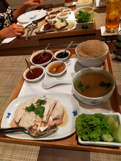 ข้าวมันไก่มณเฑียร