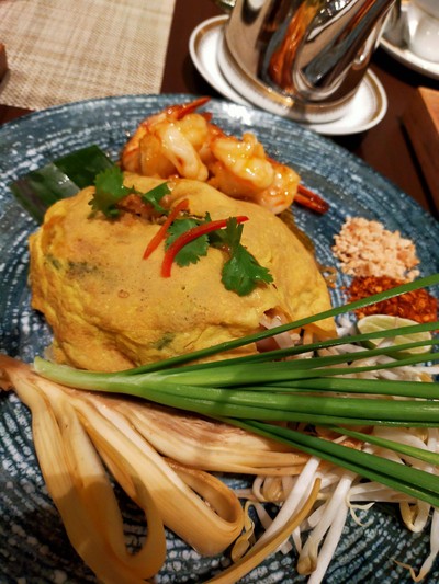 ผัดไทยกุ้งแม่น้ำ