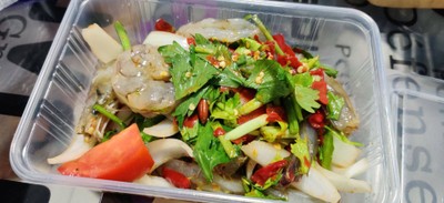อาหาร หรือ เครื่องดื่ม