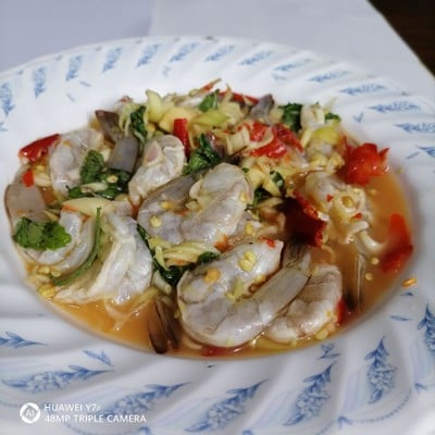 พล่ากุ้ง