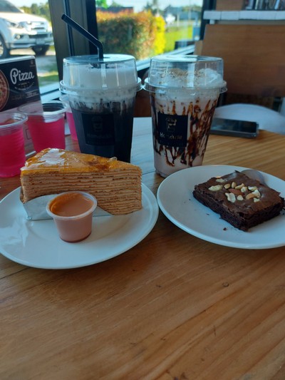 อาหาร หรือ เครื่องดื่ม