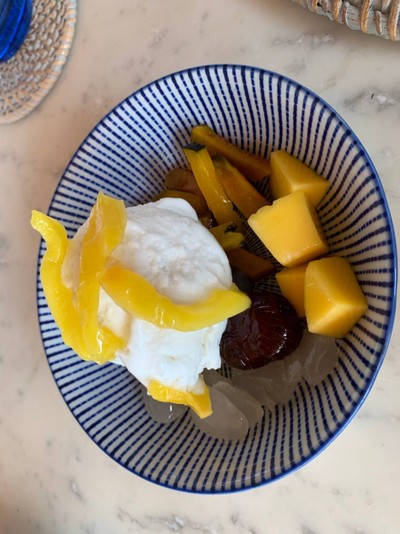 อาหาร หรือ เครื่องดื่ม