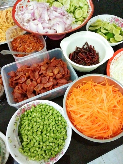 วัตถุดิบสดเตรียมพร้อม