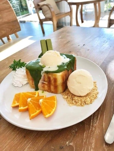 Candy Co Cafe (ตรงข้ามวัดเทพโมฬี)