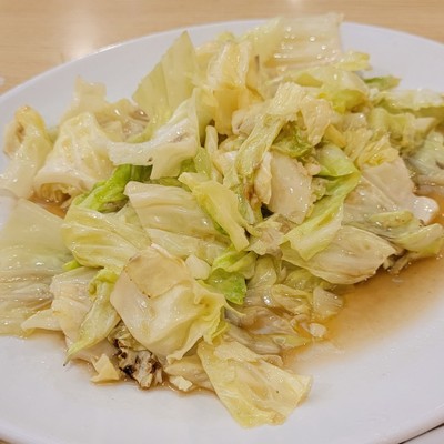 กะหล่ำปลีทอดน้ำปลา