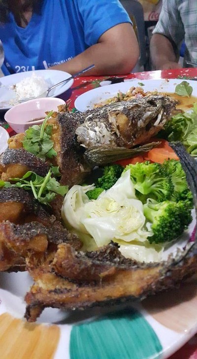 อาหาร หรือ เครื่องดื่ม