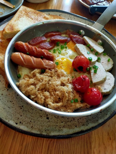 อาหาร หรือ เครื่องดื่ม