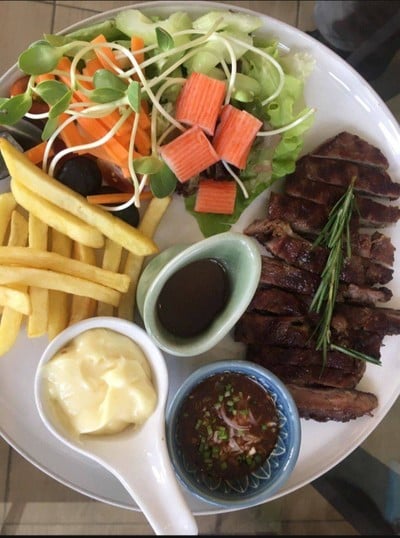 อาหาร หรือ เครื่องดื่ม