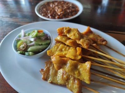 เมนูของร้าน ก๋วยเตี๋ยวไทยตาปุ้ย