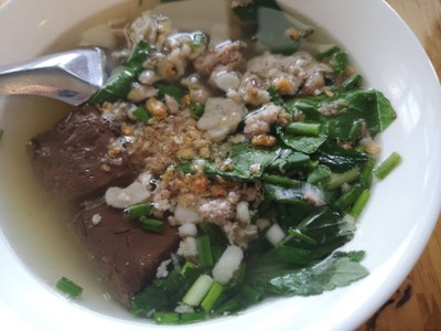 อาหาร หรือ เครื่องดื่ม