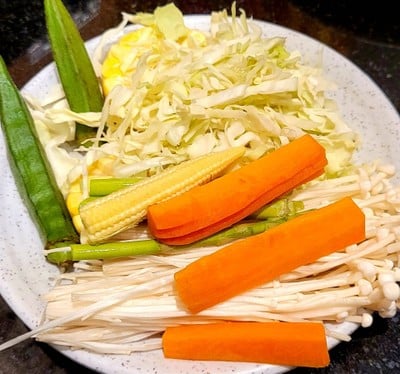 อาหาร หรือ เครื่องดื่ม