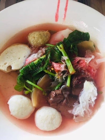 ก๋วยเตี๋ยวลูกชิ้นปลานายใบ้ ท่าอิฐ ก๋วยเตี๋ยวลูกชิ้นปลานายใบ้ ท่าอิฐ