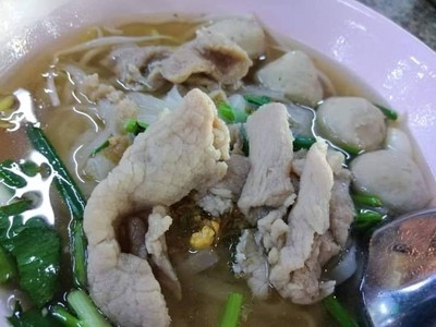 อาหาร หรือ เครื่องดื่ม