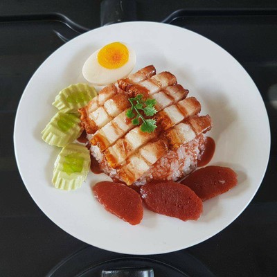 ข้าวหมูกรอบ