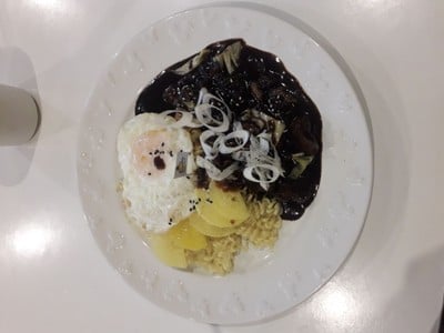 จาจังมยอน (บะหมี่ดำเกาหลี)