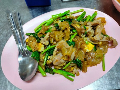 ผัดซีอิ๊วหมู