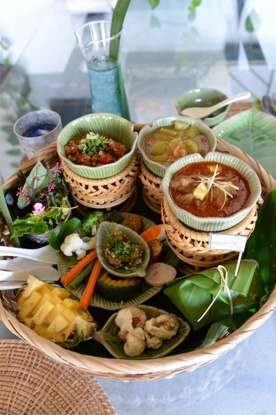 มินิเซตขันโตก