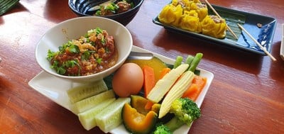 ข้าวซอยพี่น้อง Khaosoi Zister's & Zister's Cafe'