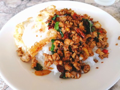 กระเพราหมูสับ+ไข่ดาว