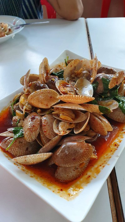 หอยลายผัดน้ำพริกเผา