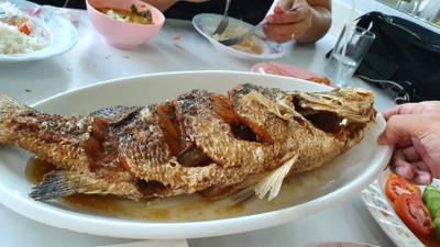ปลากะพงทอดน้ำปลา