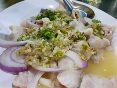 ยำปลาลวก