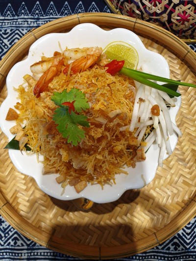หมี่กรอบชาววัง