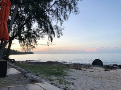 สระว่ายน้ำ/ชายหาด