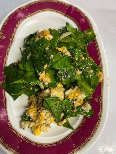 ใบเหมียงผัดไข่