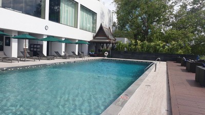 สระว่ายน้ำ/ชายหาด