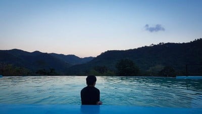 สระว่ายน้ำ/ชายหาด