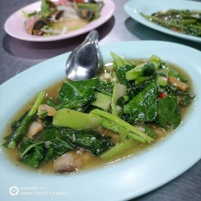 คะน้าปลาเค็ม