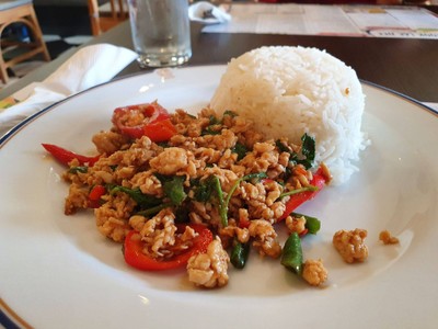 ข้าวกระเพราไก่