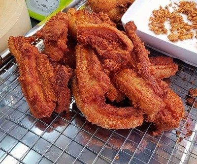 หมูทอดพริกแกง