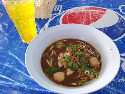 อาหาร หรือ เครื่องดื่ม