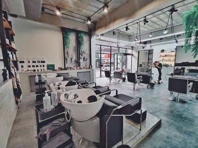 SALONDIO Town in town