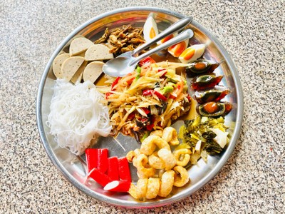 ส้มตำถาด