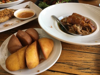หมูอบหมั่นโถว