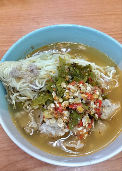 บะหมี่ต้มยำหมูบะช่อ