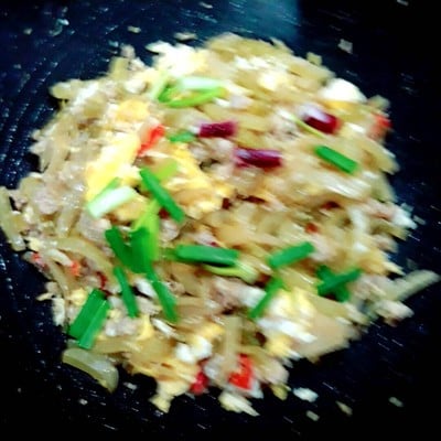 วิธีทำ ผักกาดดองกระป๋องผัดหมูสับใส่ไข่ Pad Pak Gad Dong Moo Sab Sai Kai วิธีทำ ผักกาดดองกระป๋องผัดหมูสับใส่ไข่ Pad Pak Gad Dong Moo Sab Sai Kai