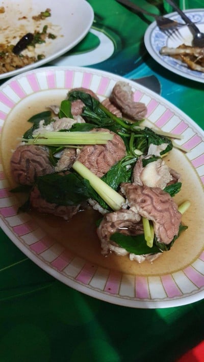 อาหาร หรือ เครื่องดื่ม