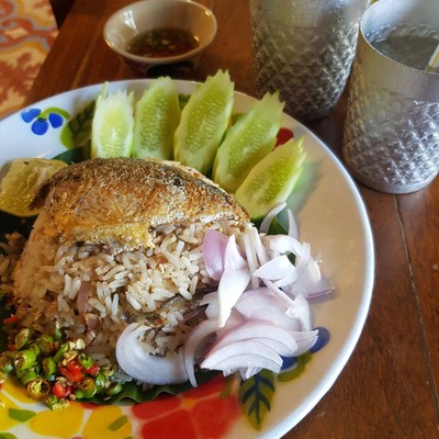 อาหาร หรือ เครื่องดื่ม