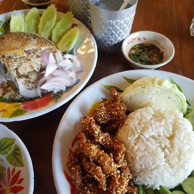 อาหาร หรือ เครื่องดื่ม