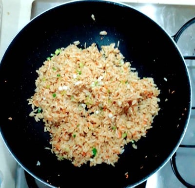 วิธีทำ ข้าวผัดเนยกระเทียม garlic butter fried rice