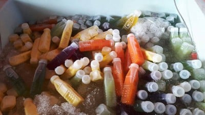 น้ำผลไม้เลือกคละได้10บาททุกขวด