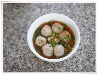 ลูกชิ้นลวก